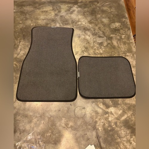 Nwot car mats pieces - car, 4